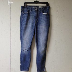 Signature levis strauss jeans